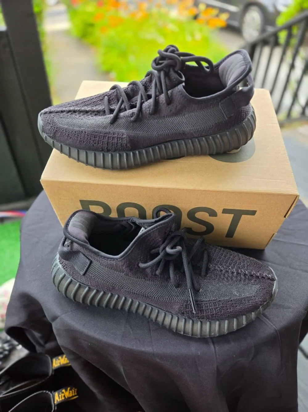 adidas Yeezy Boost 350 V2